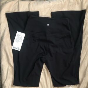 NWT Lululemon Groove Pant Flare *Nulu - Black - Sz 6